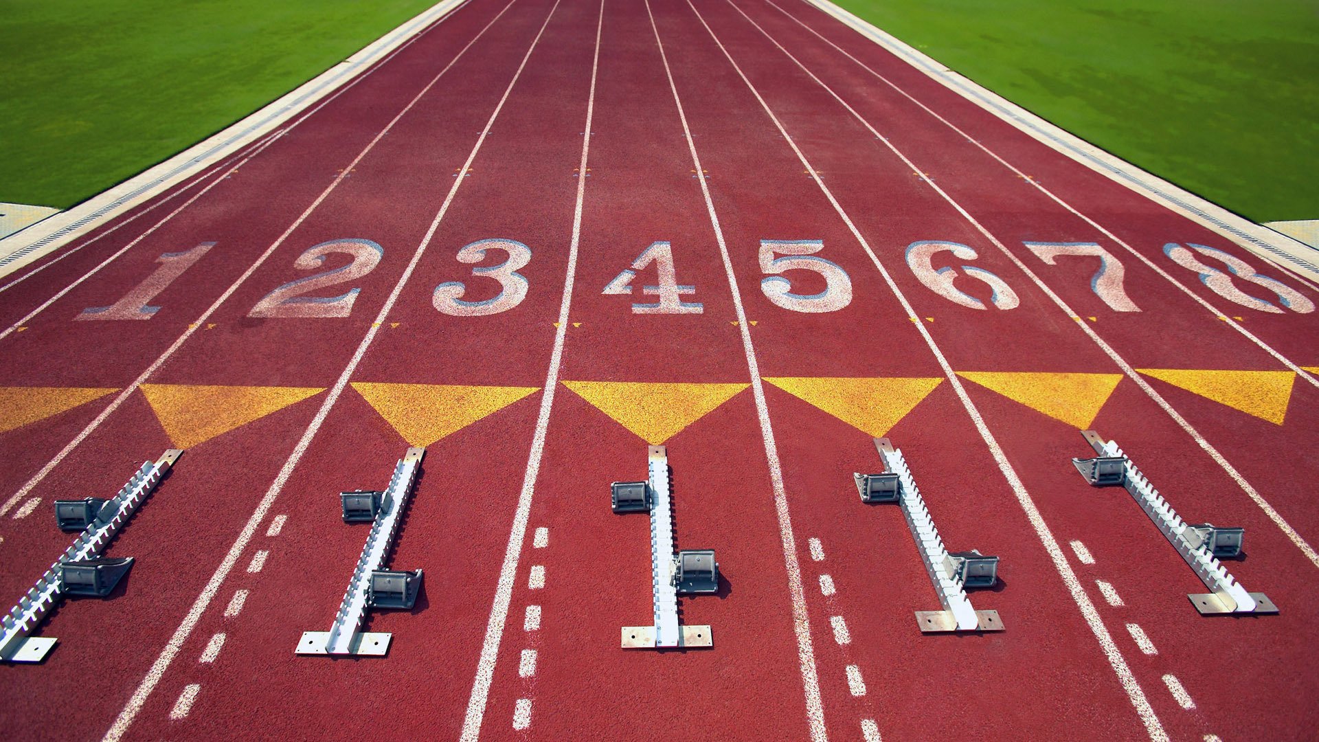 4×400米混合接力对手最后一棒男跑女，被反杀：战术赌错性别优势，4×100米男女混合接力决赛时间